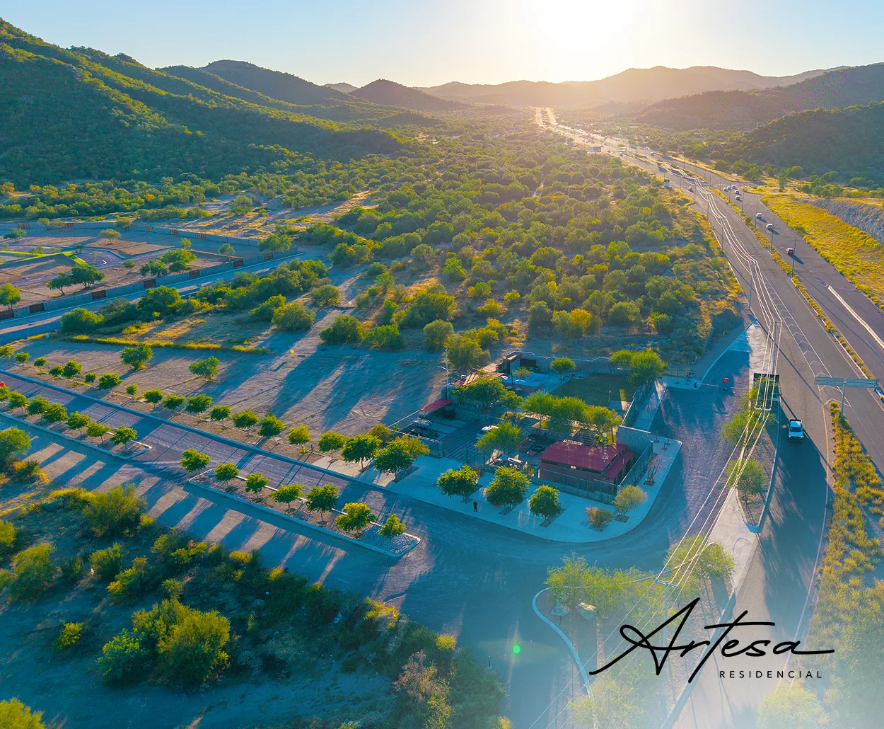 Amanecer sobre Artesa Residencial y su conexión con Hermosillo